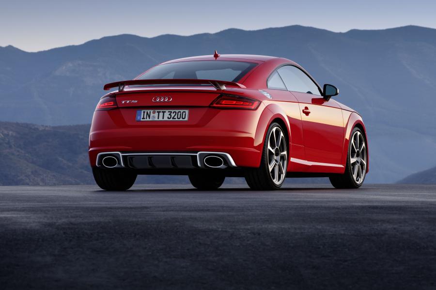  Audi TT RS Coupe (8S) 2016 года  (WW) (фото 26 из 57)